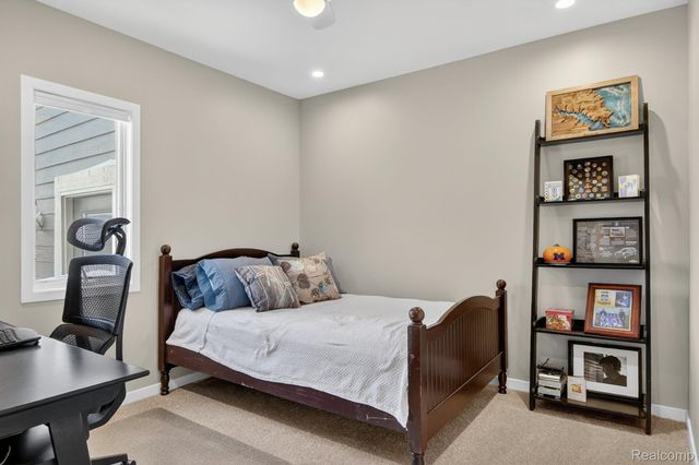 6780 Desmond Road, Waterford Charter Township, MI 48329