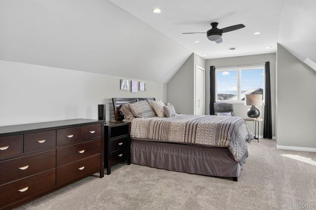 6780 Desmond Road, Waterford Charter Township, MI 48329