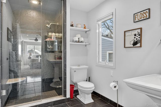 6780 Desmond Road, Waterford Charter Township, MI 48329