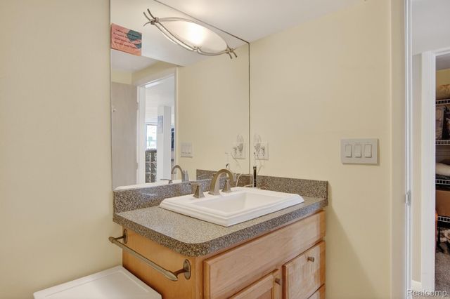 6780 Desmond Road, Waterford Charter Township, MI 48329