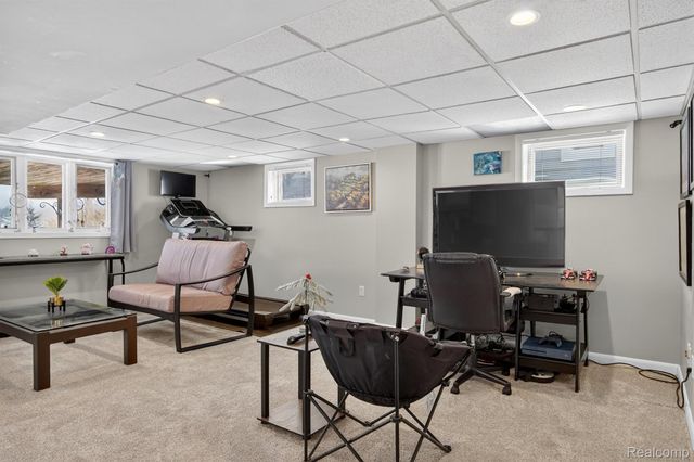 6780 Desmond Road, Waterford Charter Township, MI 48329