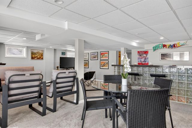 6780 Desmond Road, Waterford Charter Township, MI 48329