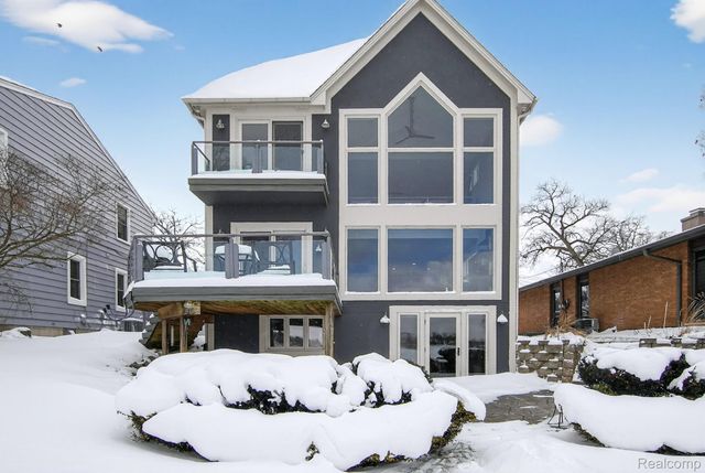 6780 Desmond Road, Waterford Charter Township, MI 48329