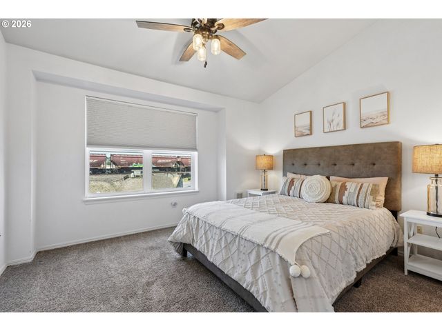 1808 Se CUTTER Ln, Vancouver, WA 98661