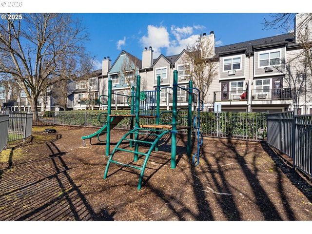 1808 Se CUTTER Ln, Vancouver, WA 98661