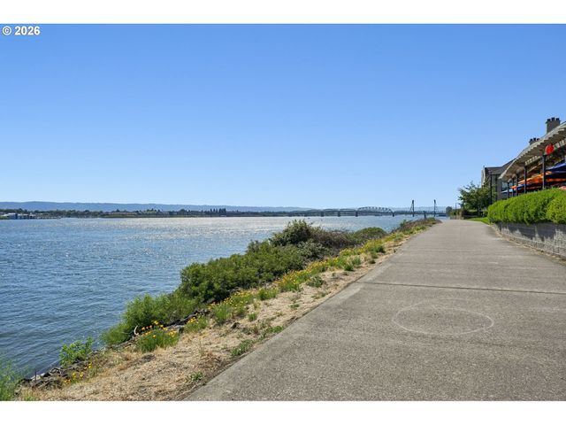 1808 Se CUTTER Ln, Vancouver, WA 98661