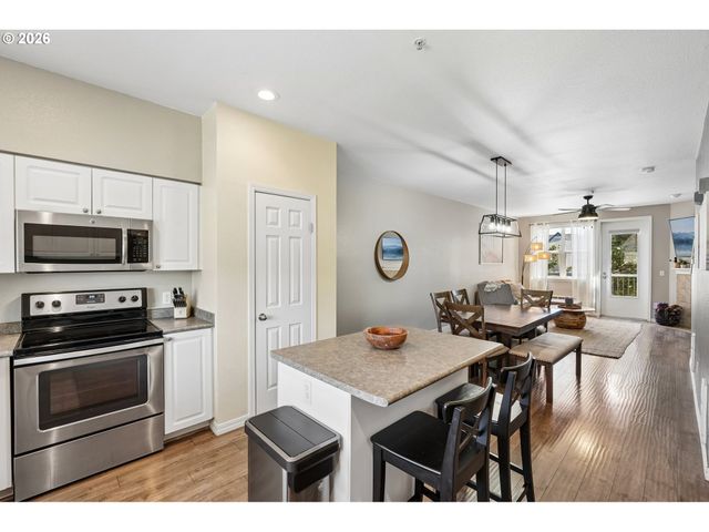 1808 Se CUTTER Ln, Vancouver, WA 98661