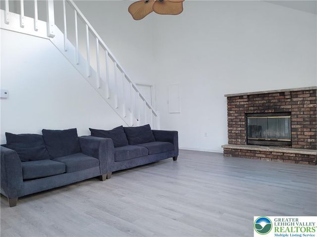 8382 GARDEN Drive, Coolbaugh Twp, PA 18466