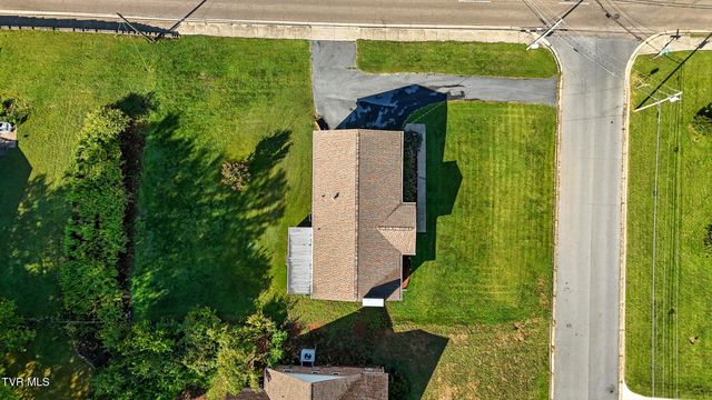 817 North Hills Drive, Johnson City, TN 37604