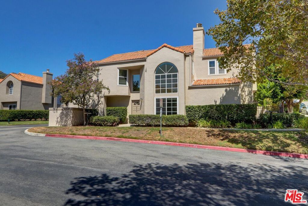 22303 Golden Canyon Circle, Chatsworth, CA 91311 — exterior