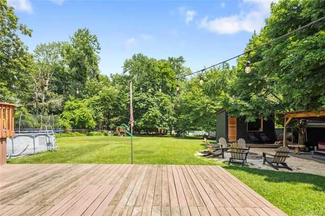 21 Echo Ridge Road, Airmont, NY 10952