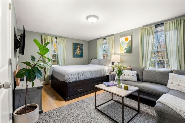 960 Summer St, Lynnfield, MA 01940