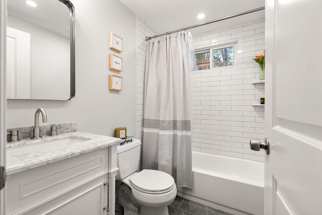 960 Summer St, Lynnfield, MA 01940