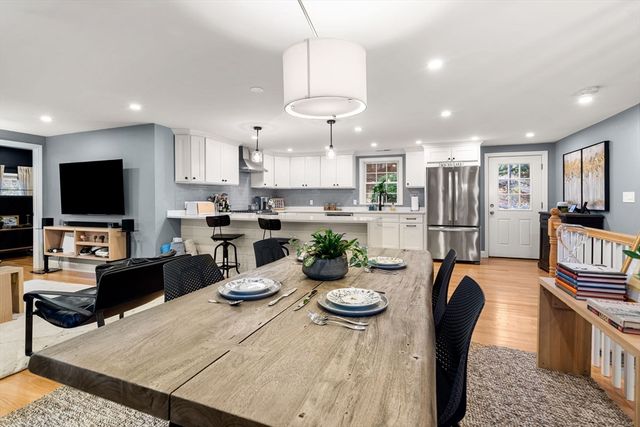 960 Summer St, Lynnfield, MA 01940