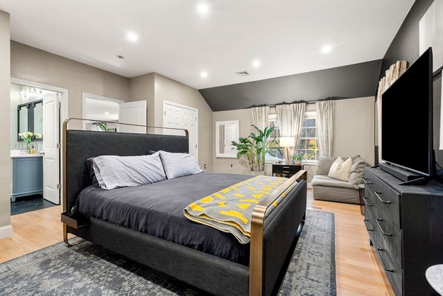 960 Summer St, Lynnfield, MA 01940