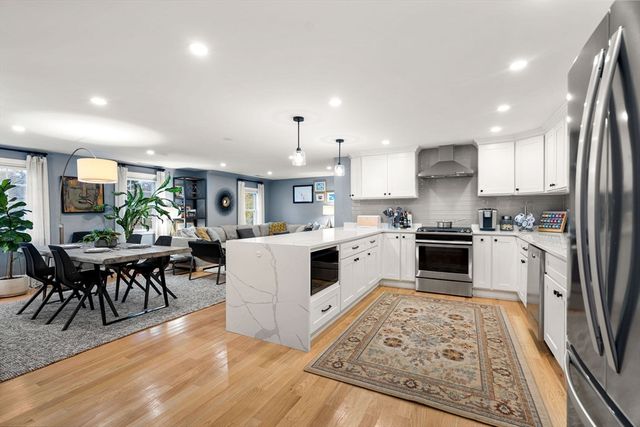 960 Summer St, Lynnfield, MA 01940