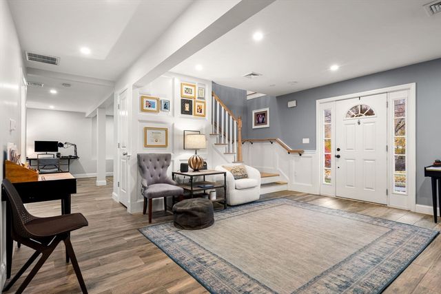 960 Summer St, Lynnfield, MA 01940