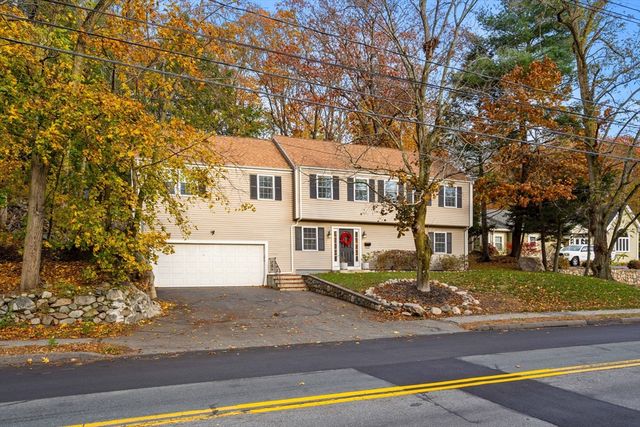 960 Summer St, Lynnfield, MA 01940
