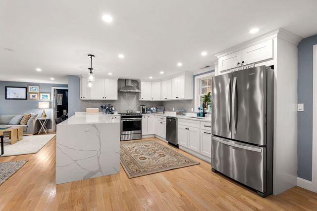 960 Summer St, Lynnfield, MA 01940