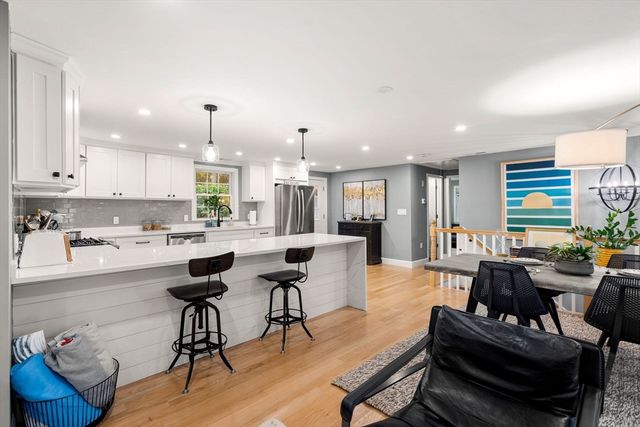 960 Summer St, Lynnfield, MA 01940