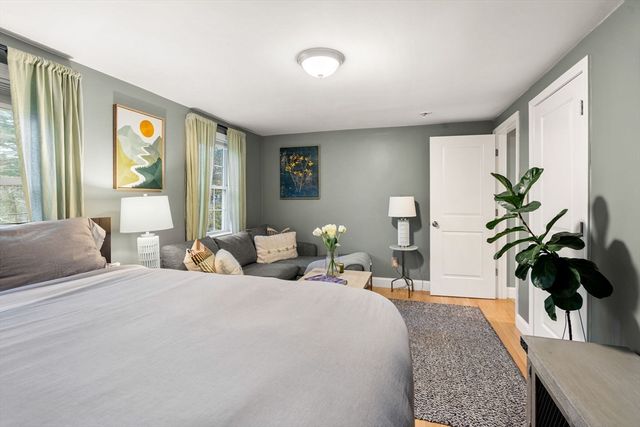 960 Summer St, Lynnfield, MA 01940