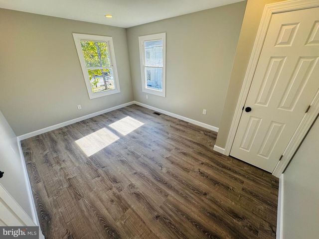 329 E BROAD ST, Millville, NJ 08332