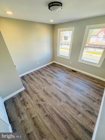 329 E BROAD ST, Millville, NJ 08332