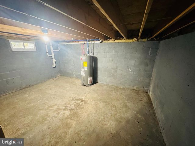 329 E BROAD ST, Millville, NJ 08332