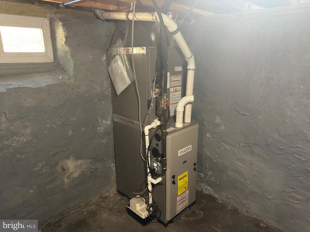 329 E BROAD ST, Millville, NJ 08332