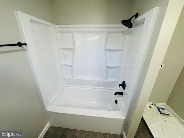 329 E BROAD ST, Millville, NJ 08332