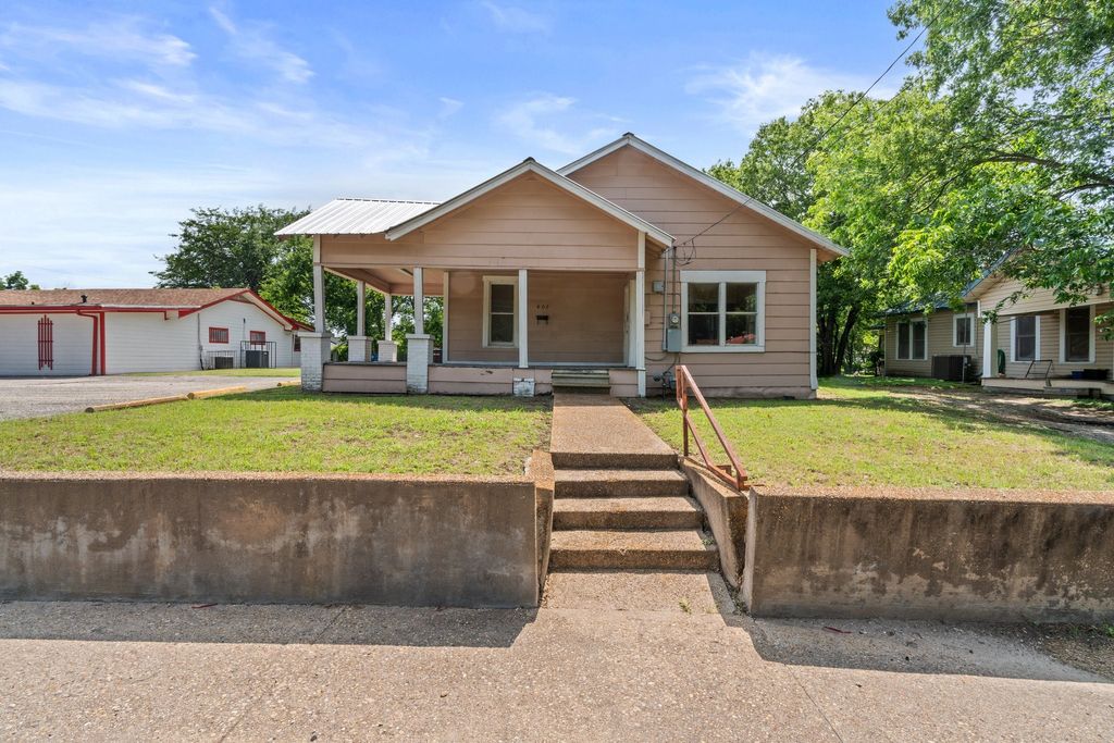 404 S 34th Street, Corsicana, TX 75110