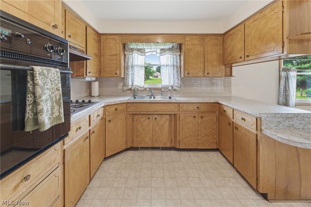1708 Edmar Street, Louisville, OH 44641