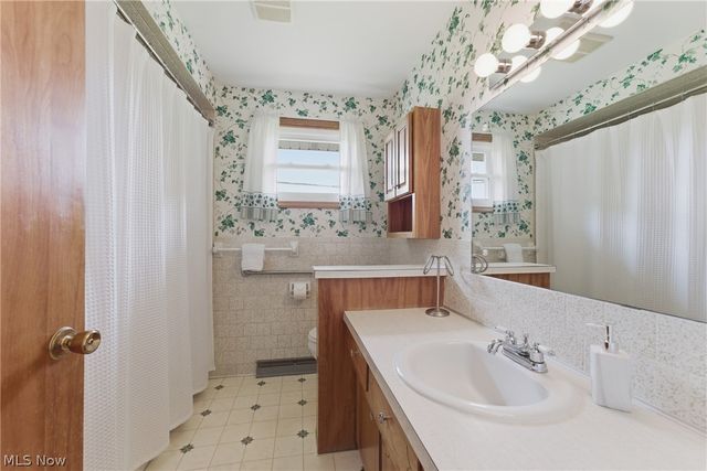 1708 Edmar Street, Louisville, OH 44641