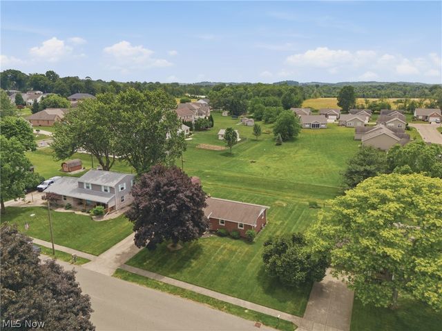 1708 Edmar Street, Louisville, OH 44641