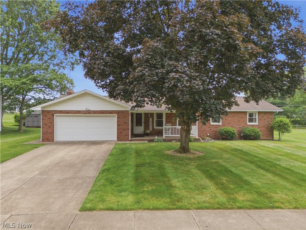 1708 Edmar Street, Louisville, OH 44641