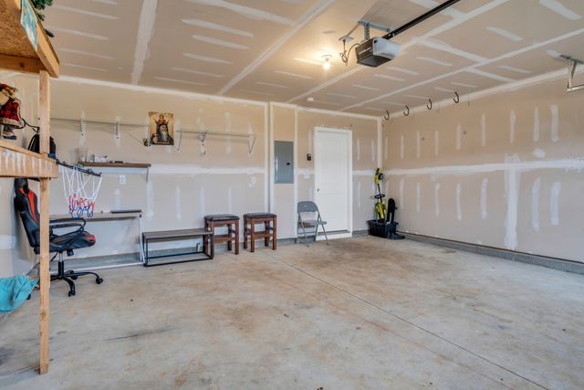 4029 S Downs Cir, White House, TN 37188