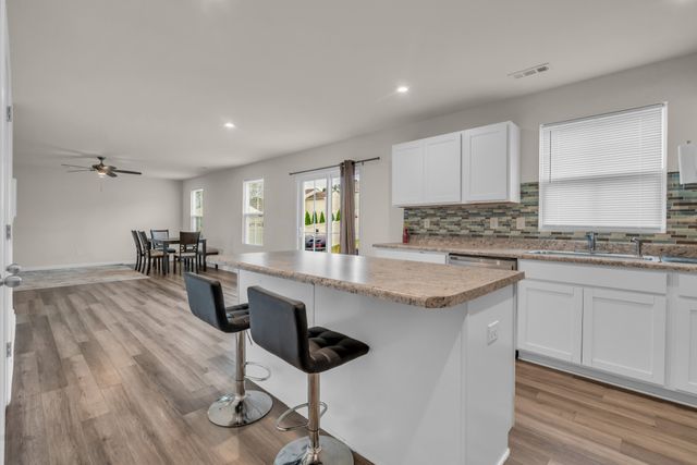 4029 S Downs Cir, White House, TN 37188