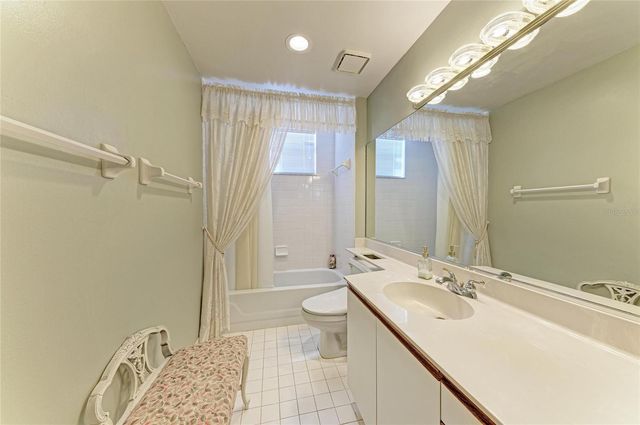 3930 PINEBROOK CIRCLE 7, Bradenton, FL 34209