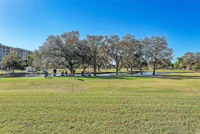 3930 PINEBROOK CIRCLE 7, Bradenton, FL 34209