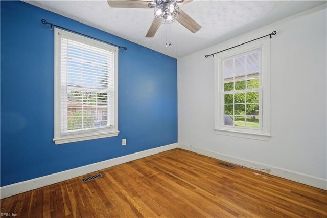 568 Yorktown RD, Newport News, VA 23603