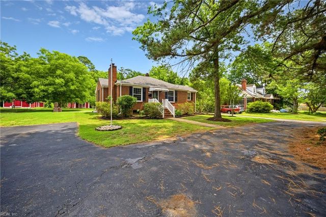 568 Yorktown RD, Newport News, VA 23603