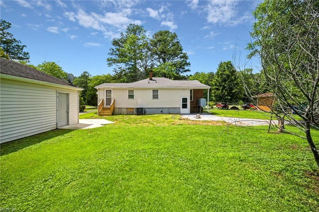 568 Yorktown RD, Newport News, VA 23603
