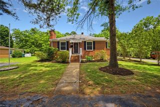 568 Yorktown RD, Newport News, VA 23603