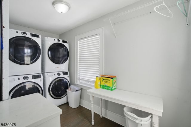 241 Hillside Rd, Elizabeth City, NJ 07208