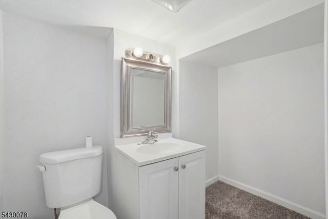 241 Hillside Rd, Elizabeth City, NJ 07208