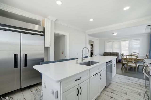 241 Hillside Rd, Elizabeth City, NJ 07208