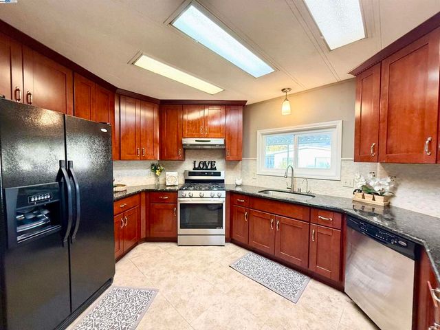 29255 Harpoon way, Hayward, CA 94544
