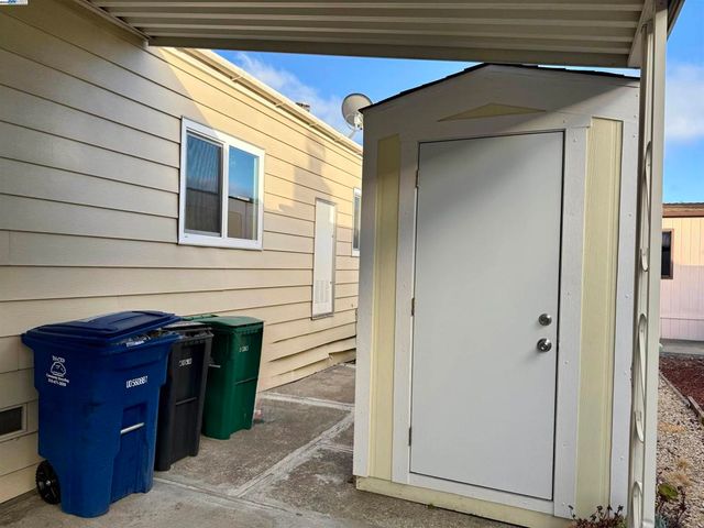 29255 Harpoon way, Hayward, CA 94544