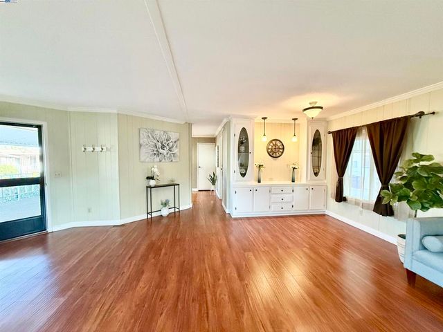 29255 Harpoon way, Hayward, CA 94544