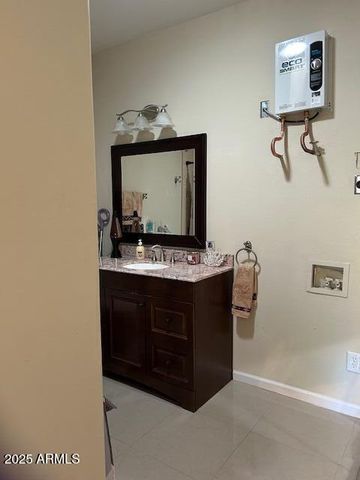 1402 E WESCOTT Drive, Phoenix, AZ 85024